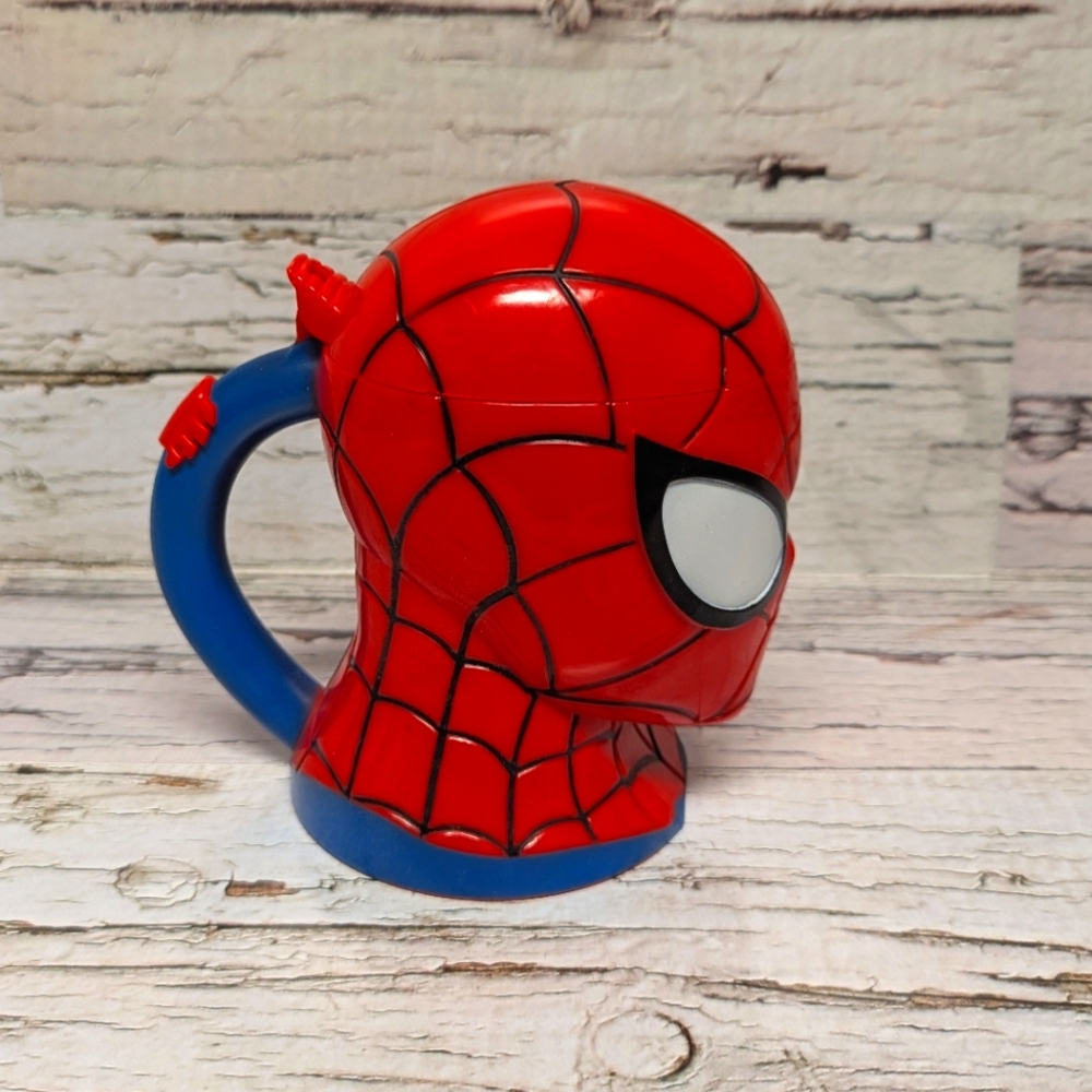 Marvel Comics Spiderman Plastic Flip Lid Mug Cup Dishwasher Safe